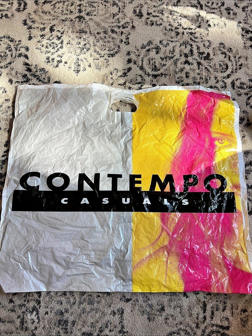 Contempo Casuals Vintage Plastic Shopping Bag White & Pink